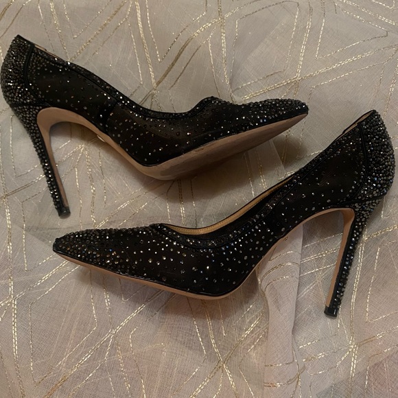 Stunning Badgley Mischka Weslee Crystal Embellished Evening Pumps
